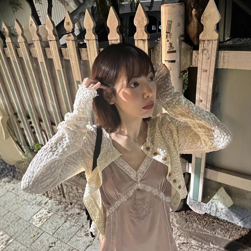 eyeye现H25夏款韩国东大门休闲百搭短款纹理感肌理感花边长袖衬衫