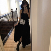 stu现H25夏款 韩国东大门黑色气质显瘦垂感丝绒感度假风吊带连衣裙