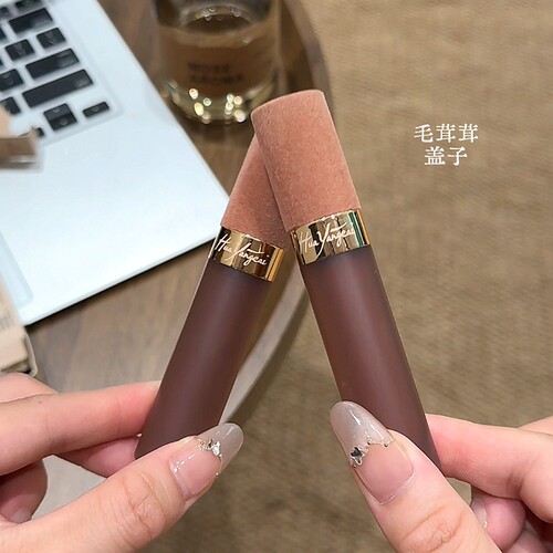 高智裸咖！HuaYangCai美拉德绒绒柔雾唇泥丝绒哑光显白不沾杯唇泥