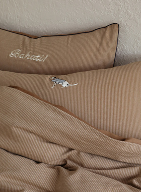 花时间生活原创设计北欧斑点狗刺绣砂洗色织条纹60支全棉四件套