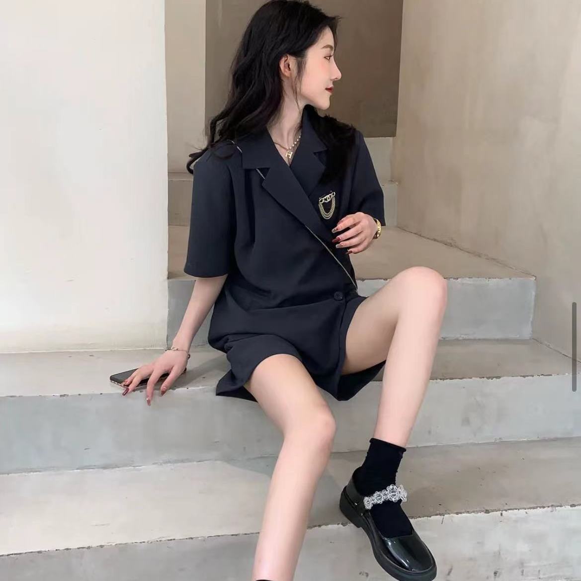 新款夏季薄款轻熟风短袖西装套装女港味高级设计感短裤职业两件套