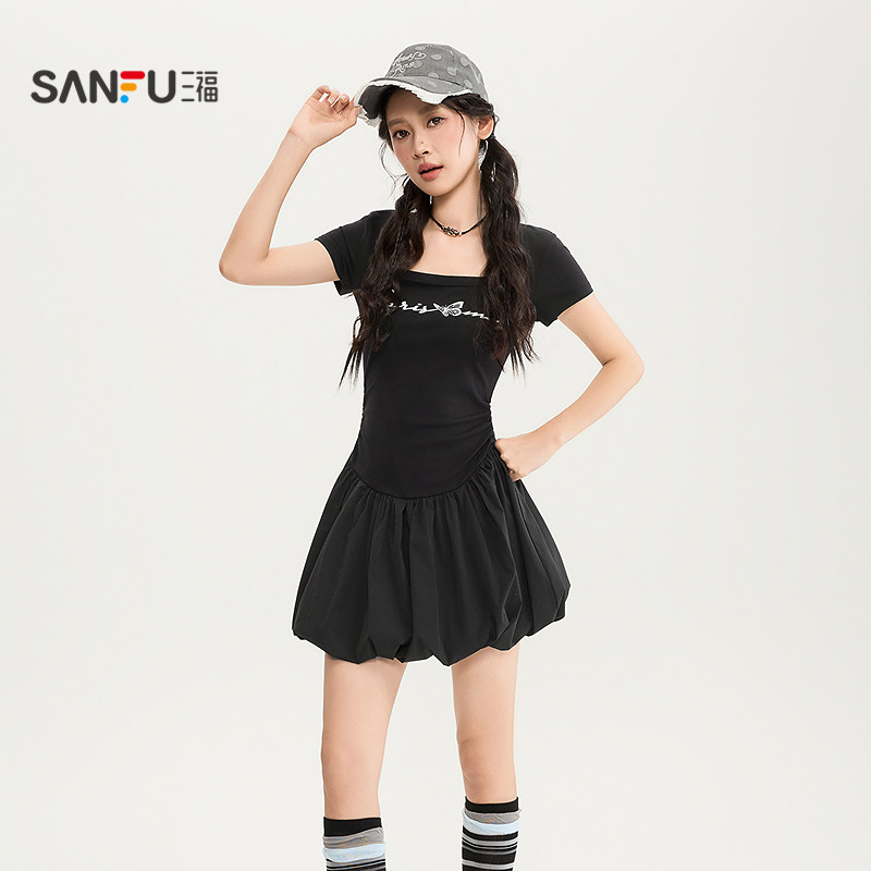 三福连衣裙2026夏季英文印花U领花苞裙摆收腰裙子女装524518