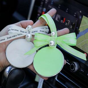 抖音爆款车载香薰挂件汽车用品除味装饰蓝风铃梨与小苍兰家居香薰