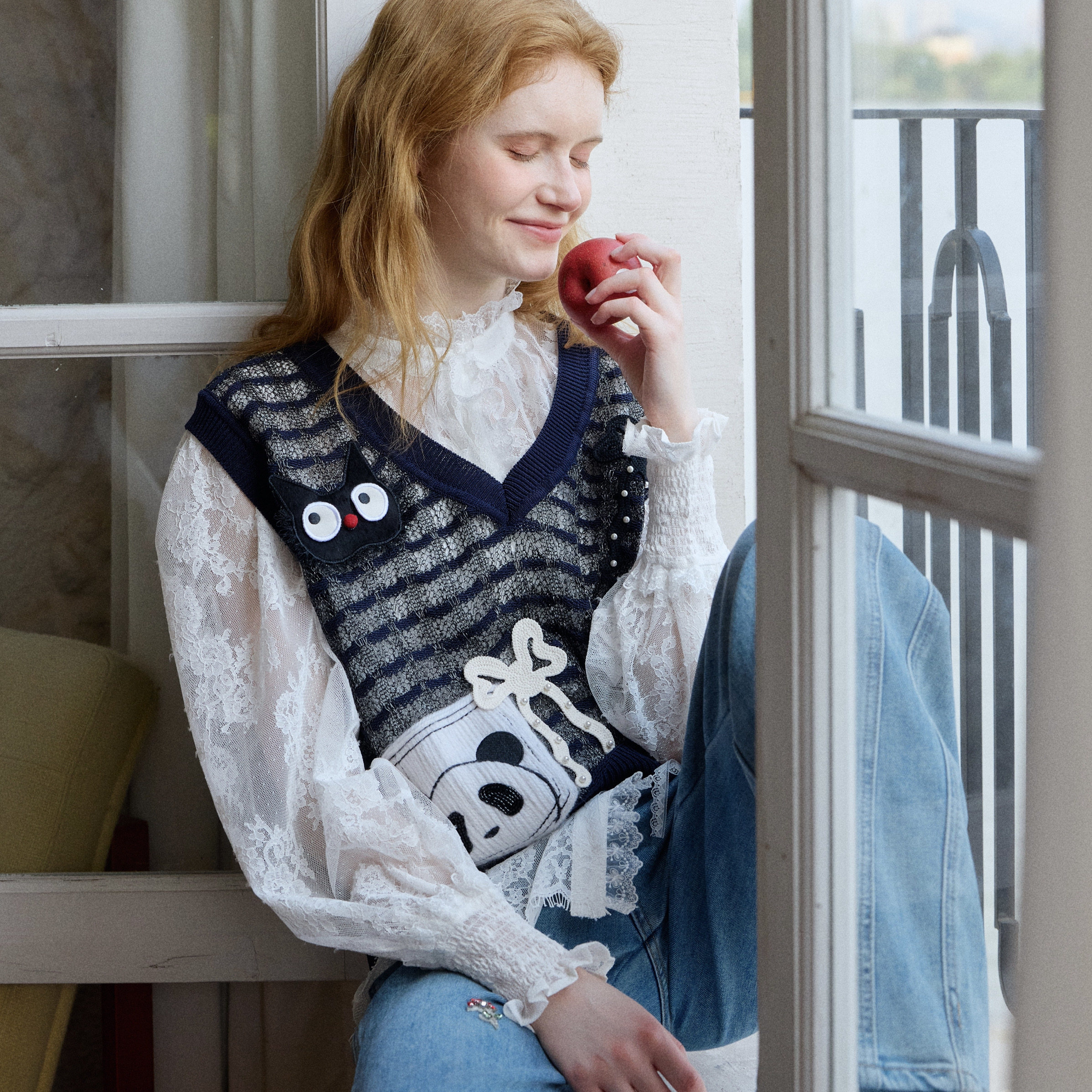 星山袋 原创镂空轻奢针织马甲 藏青色气质无袖马夹高级感v领时尚,女装/女士精品,马夹,淘宝优惠券,粉丝福利购,淘宝优惠卷