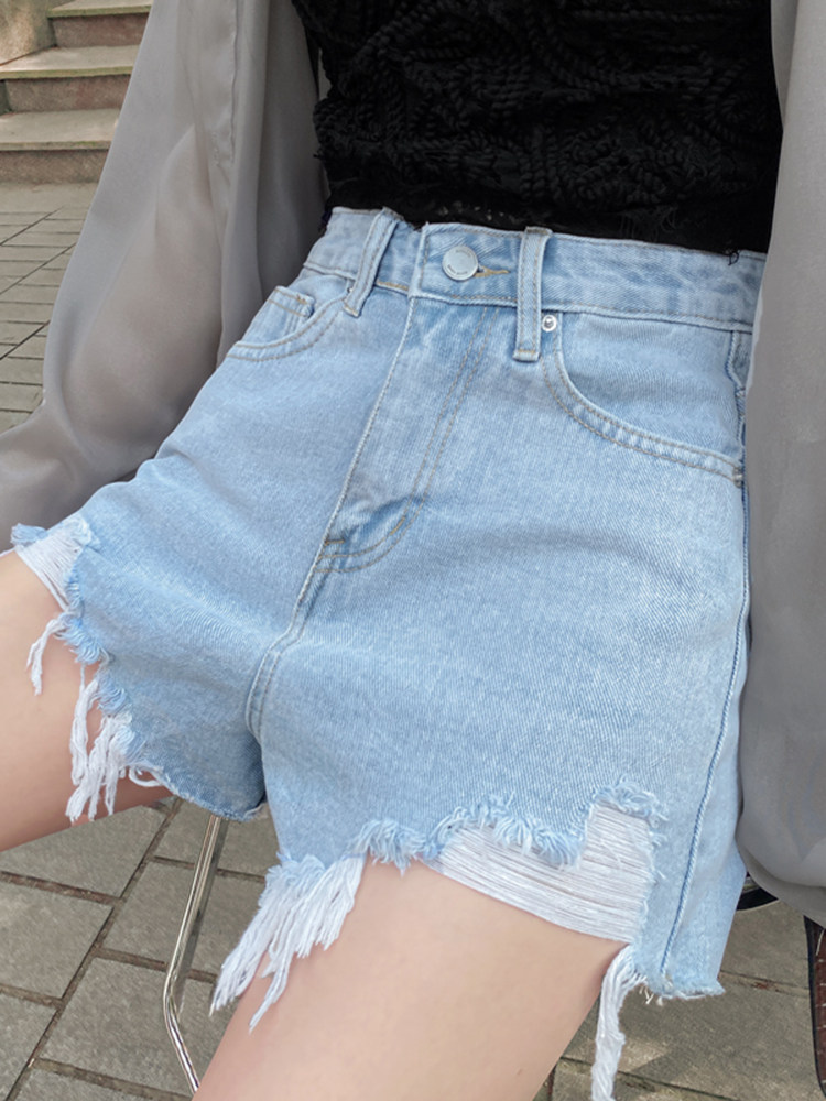 DISTRESSED RAW LIGHT DENIM SHORTS WOMENS 2024 NEW SUMMER DESIGN SENSE NICHE RIPPED HIGH-WAISTED SLIM PANTS