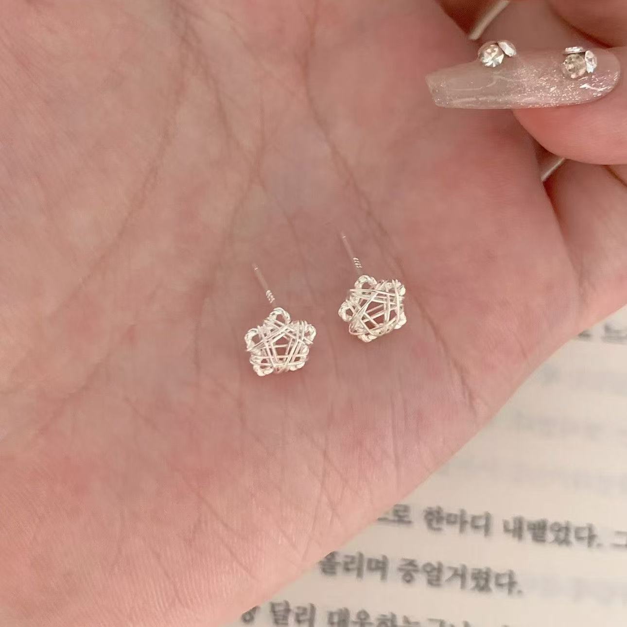 镂空绕丝爱心五角星耳钉小众简约甜美线团高级感耳饰女