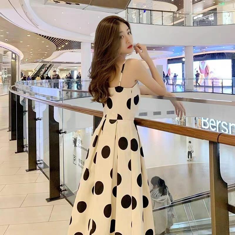 法式波点吊带连衣裙女2025新款夏季气质显瘦收腰小个子高级感裙子