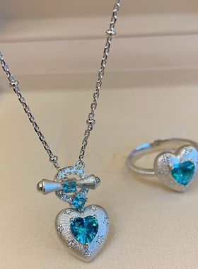 高级感爱心锆石吊坠项链时尚轻奢风复古锁骨链百搭精致新款项饰女