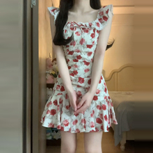 法式甜美小飞袖碎花连衣裙女夏季2025新款小个子气质收腰百褶短裙