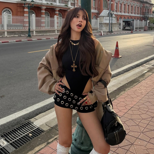 PUSS 百搭热裤 y2k朋克街头潮流风圆环设计低腰短裤 修身 女 WEIRD