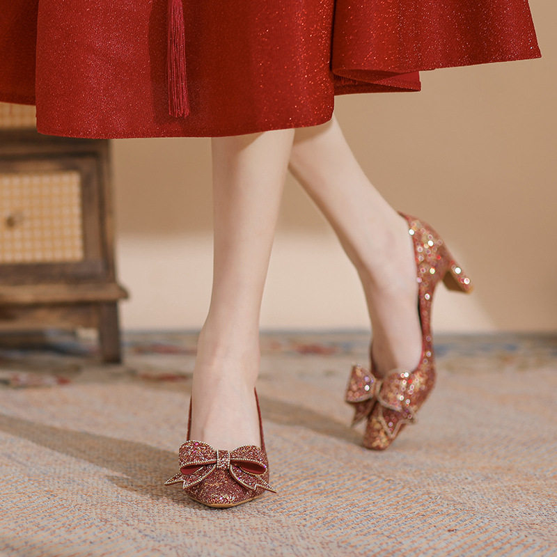 2026新款主秀禾婚纱新娘高跟鞋中式尖头蝴蝶结红色粗跟喜庆婚鞋女,女鞋,婚鞋,淘宝优惠券,粉丝福利购,淘宝优惠卷