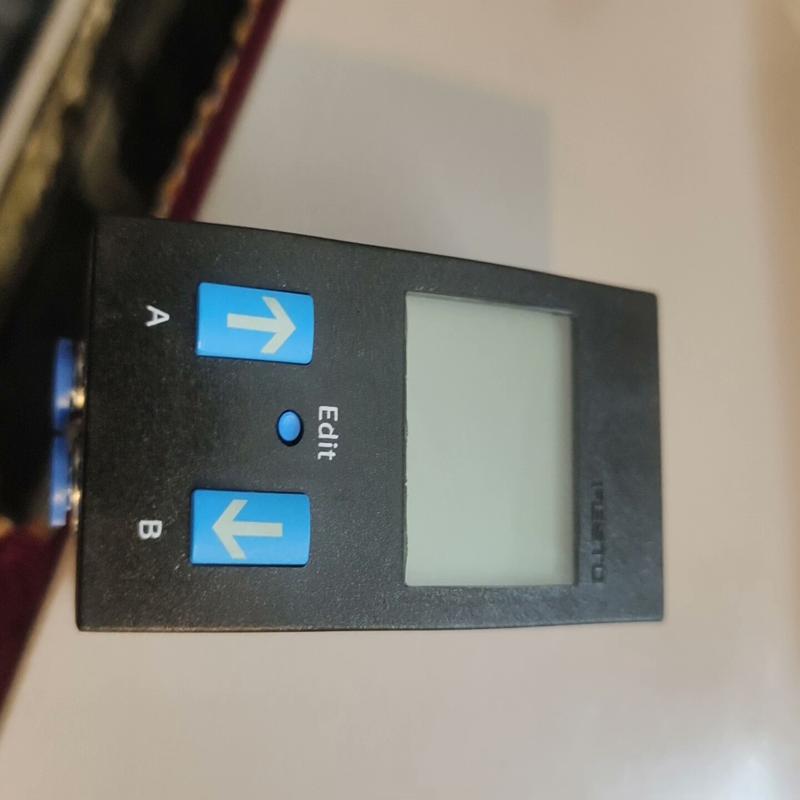 议价费斯托压力传感器     SDE1-V1-G2-HQ4-