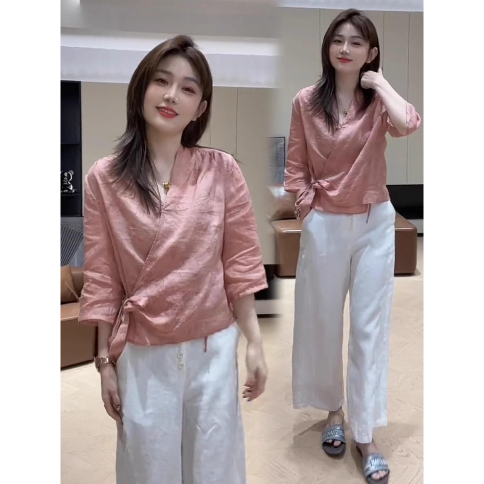 MONLOUVE时尚洋气衬衫女2025早秋新款气质宽松显瘦七分袖V领长袖