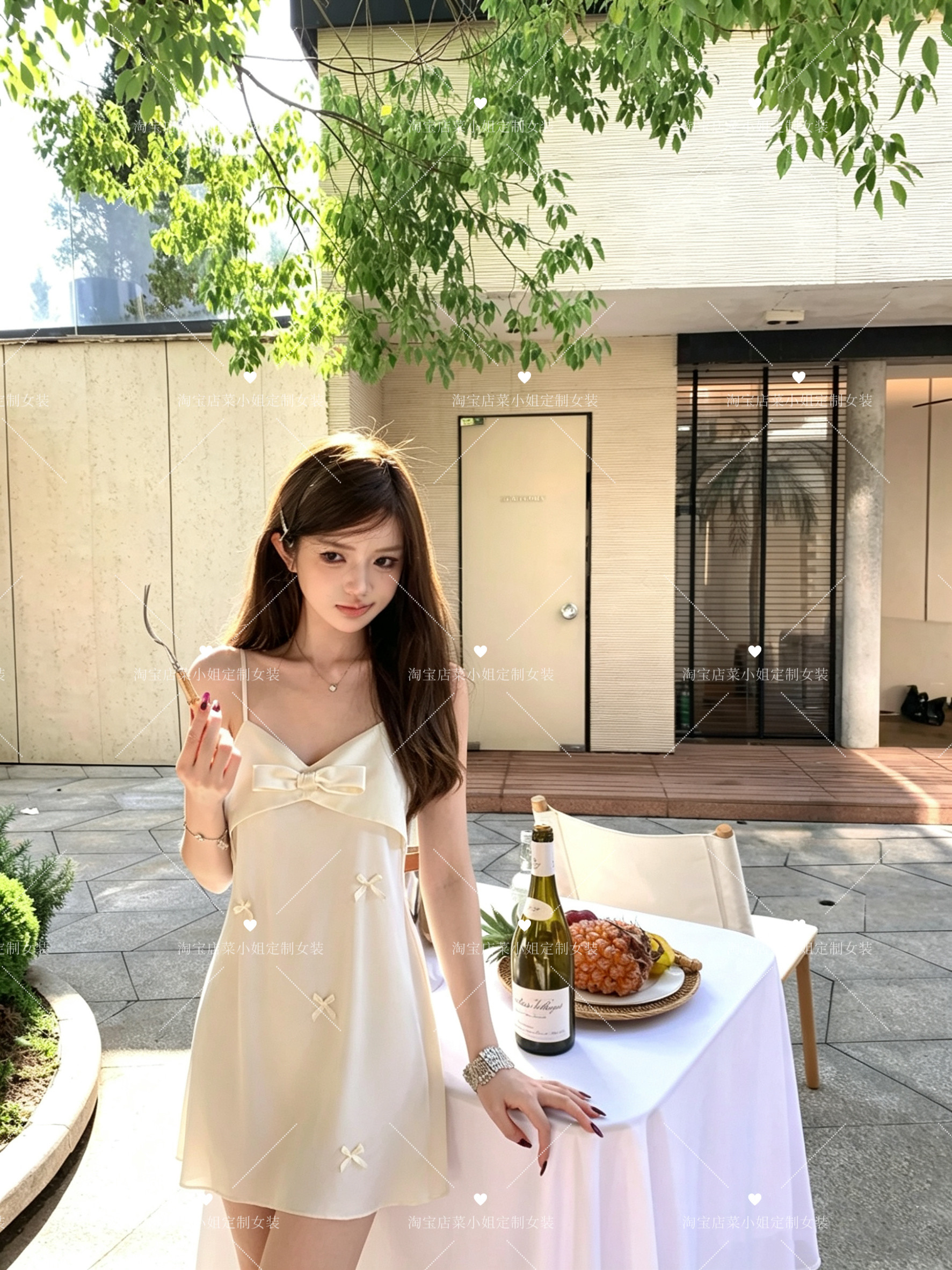 法式复古重工蝴蝶结吊带连衣裙女夏季新款收腰显瘦气质短裙子