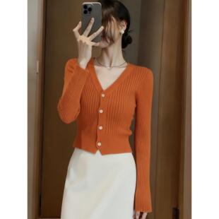 MONLOUVE优雅小香风橙色v领长袖毛衣针织开衫女秋冬新款通勤简约