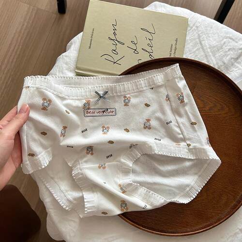 日系少女内裤立体卡通小熊莫代尔提花透气底裆中腰包臀女士三角裤