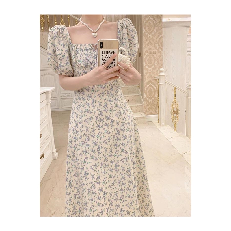 港味复古泡泡袖碎花连衣裙女装夏季新款温柔风修身显瘦茶歇长裙子