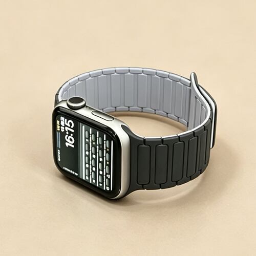 适用苹果S11手表iwatch10表带applewatch9磁吸硅胶S8腕带舒适百搭