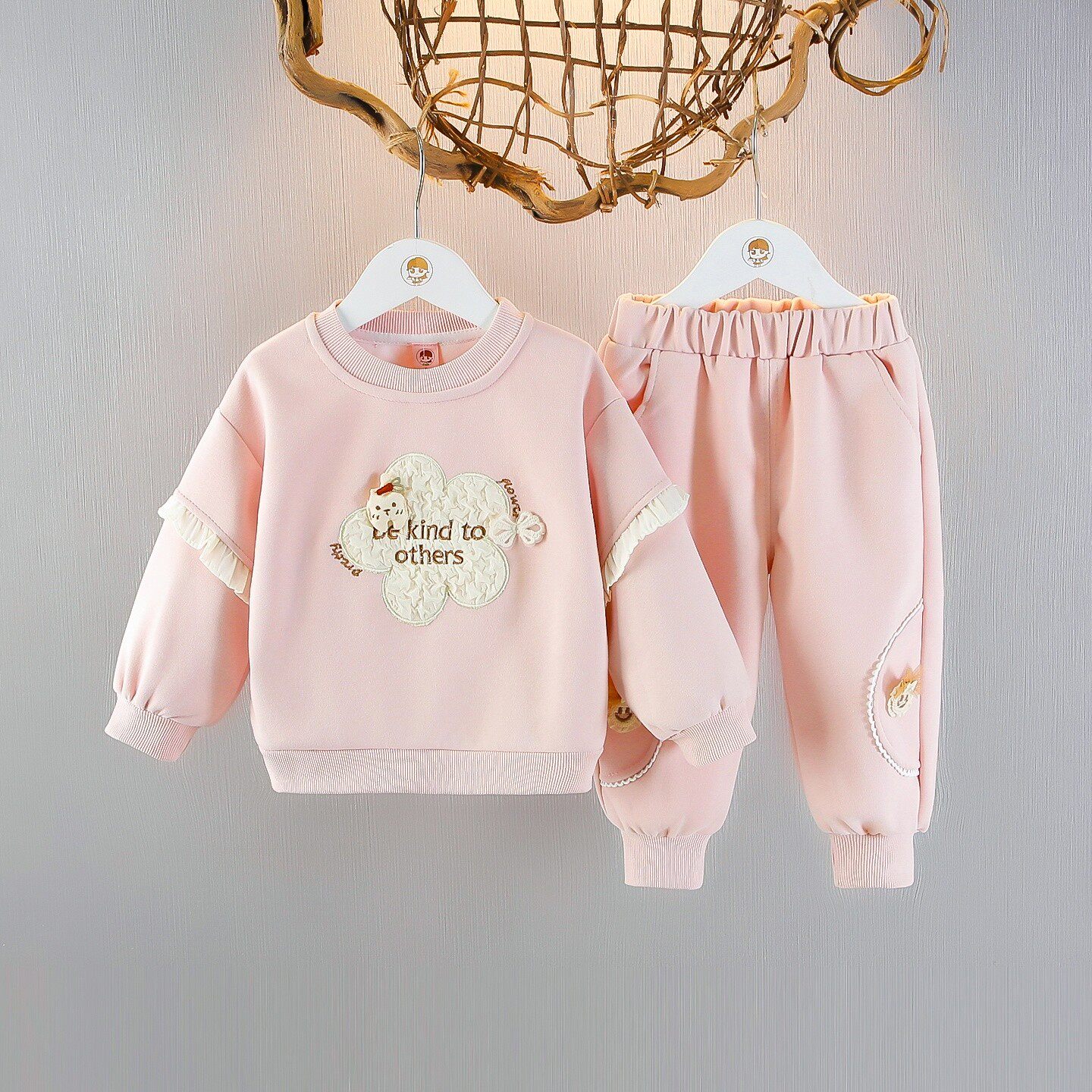 女宝宝春秋新款运动长袖卫衣套装女童春季新款外出两件套女孩衣服