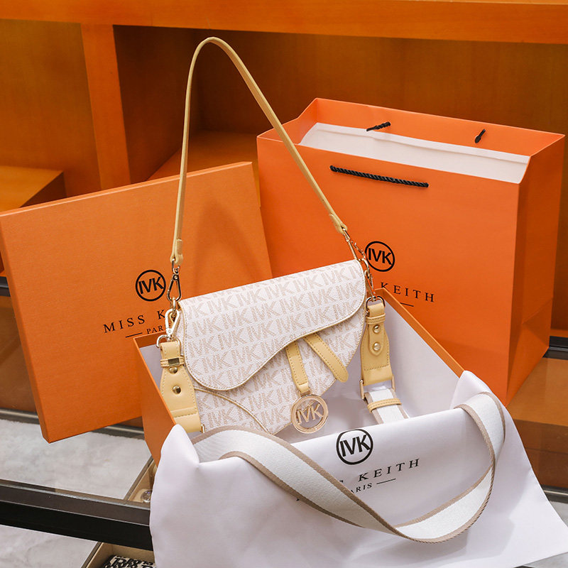 小mk女包旗舰店官马鞍包2021新款单肩斜挎包夏小众设计品牌腋下包