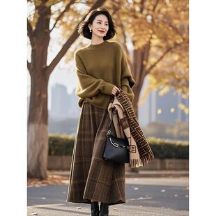 MONLOUVE韩系chic别致高级松弛感穿搭绿色毛衣半身裙早春套装女款