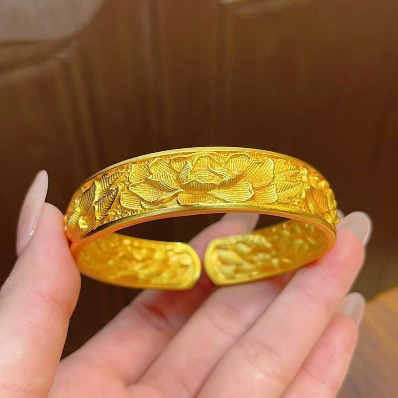 高保色沙金古法立体精工錾刻实心宽版牡丹花开口手镯新中式国潮