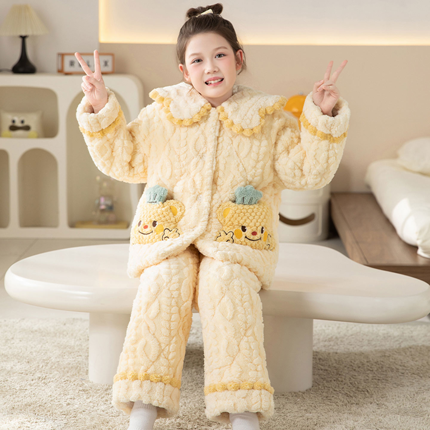 女童冬季三层夹棉黄油小熊家居服