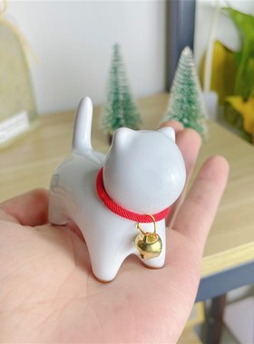 速发无聊了送Ta日个戴铃铛的小猫!可爱桌面生件迷你小白猫 摆一