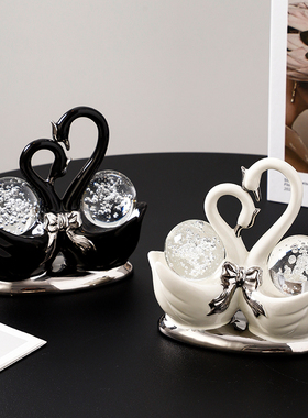 速发水晶球情侣天鹅陶瓷装居轻奢家件玄关客厅酒柜电视柜摆饰品