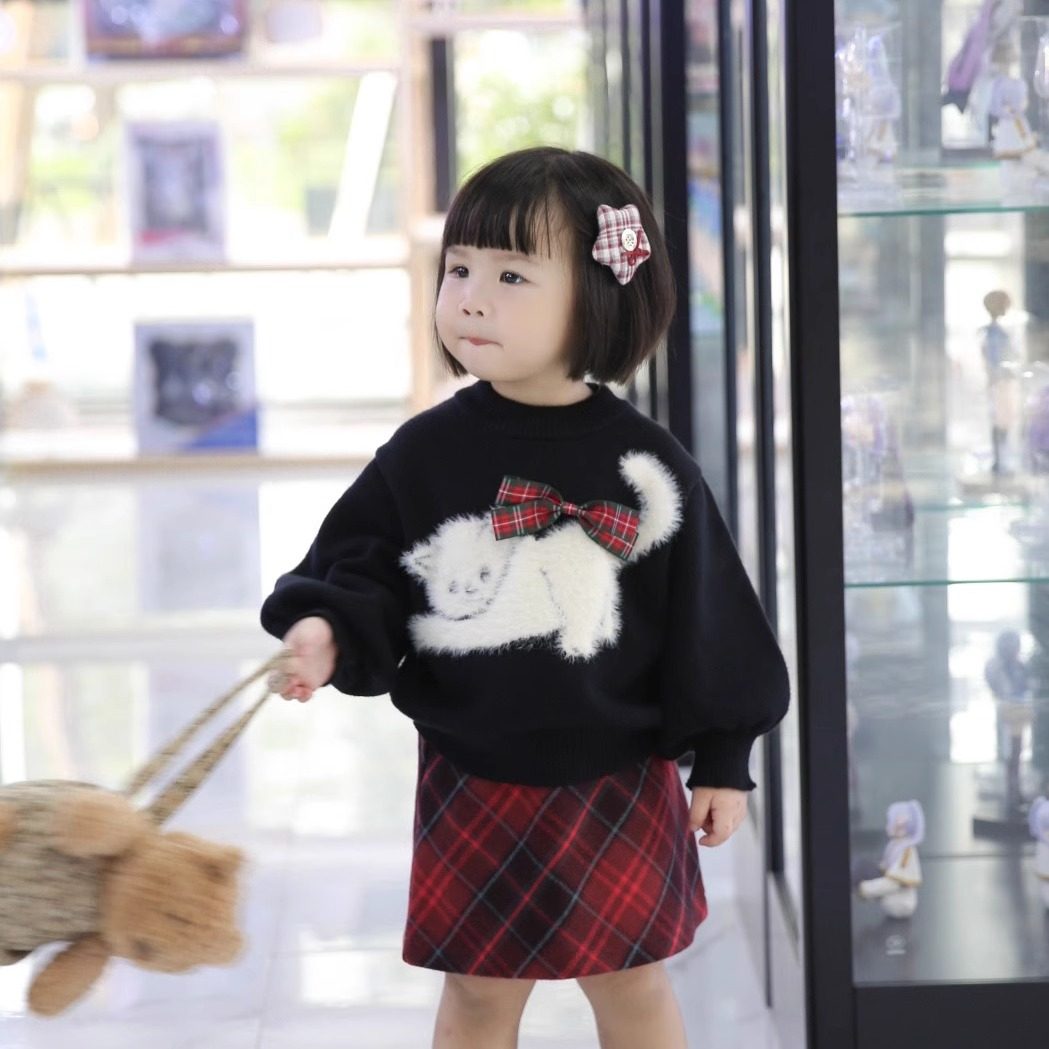 26年新款女童套头毛衣猫咪蝴蝶结圣诞节格纹毛呢半裙套装洋气