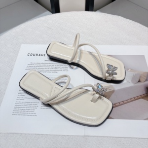 高级感套趾水钻凉拖鞋女外穿2025年夏季新款法式气质配裙子一字拖