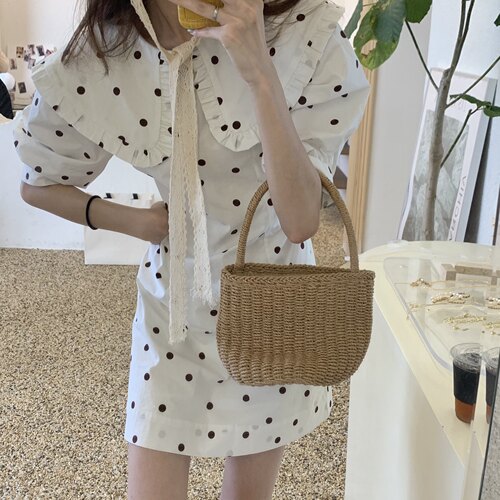 欧尼推荐的巧克力波点翻领连衣裙