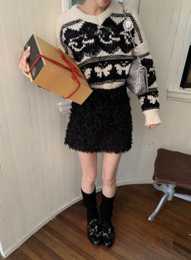 SourceWithU 梧桐区 气质仿鸵鸟长毛绒A字黑色设计感半身裙