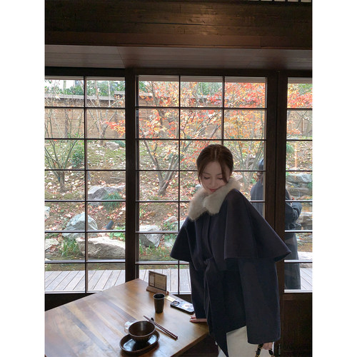 SourceWith仿狐狸毛领大衣