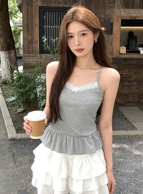 纯欲甜辣白色蕾丝拼接荷叶边绝美小吊带女夏2026新款外穿内搭上衣