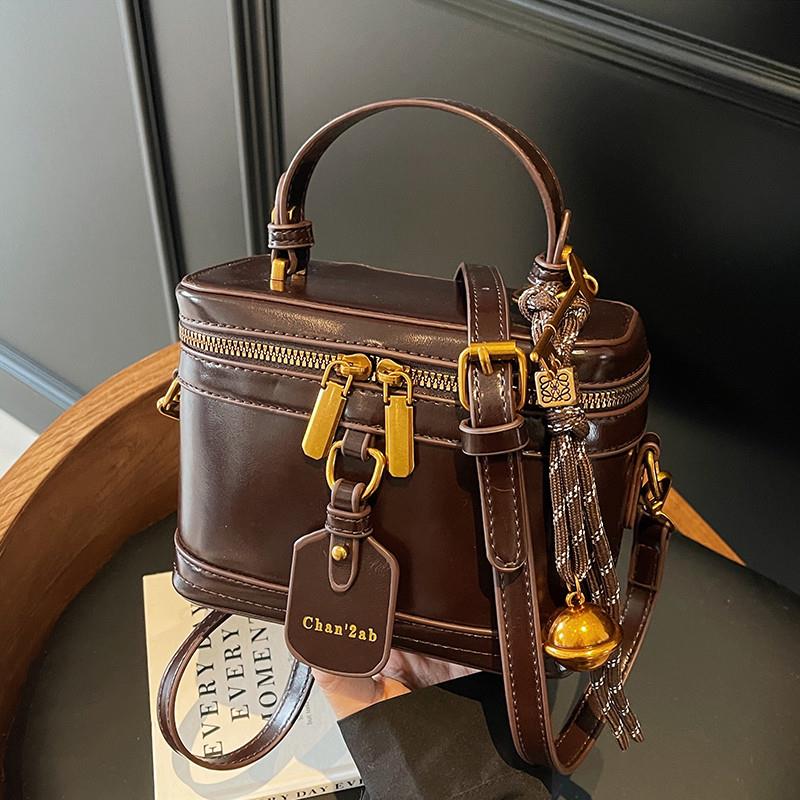 Lee Vsasi复古潮流高级感手拎水桶包2025夏季新款时尚休闲单肩包