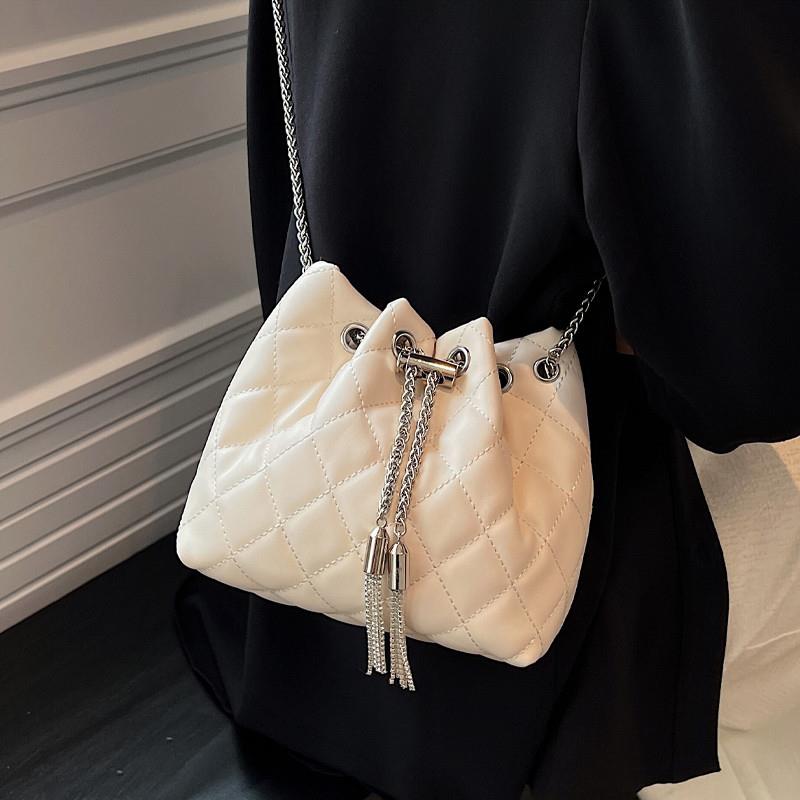 Lee vsasi小众设计手提水桶包包2025时尚菱格链条包高级感斜挎包