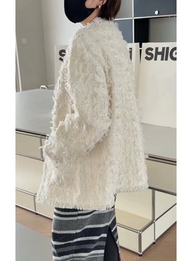 诗歌兰女装2026早春款 23227温柔知性优雅小香风多口袋毛毛外套