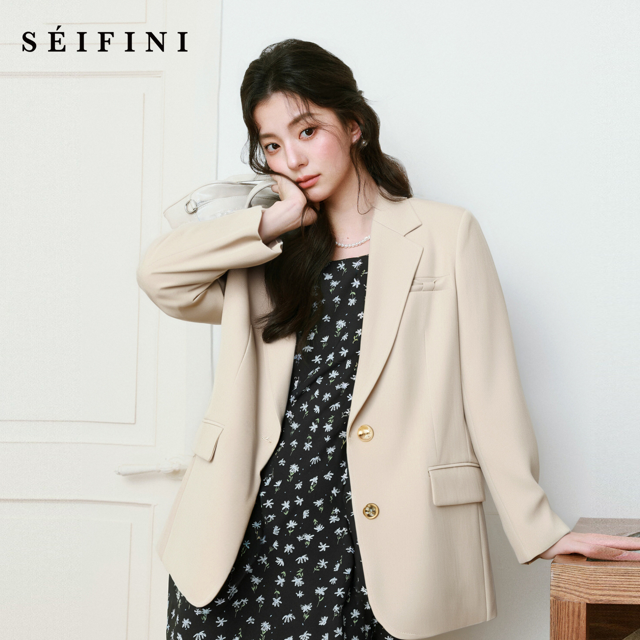 【商场同款】诗凡黎翻领西装外套2023秋新款职业感外搭3F8210031