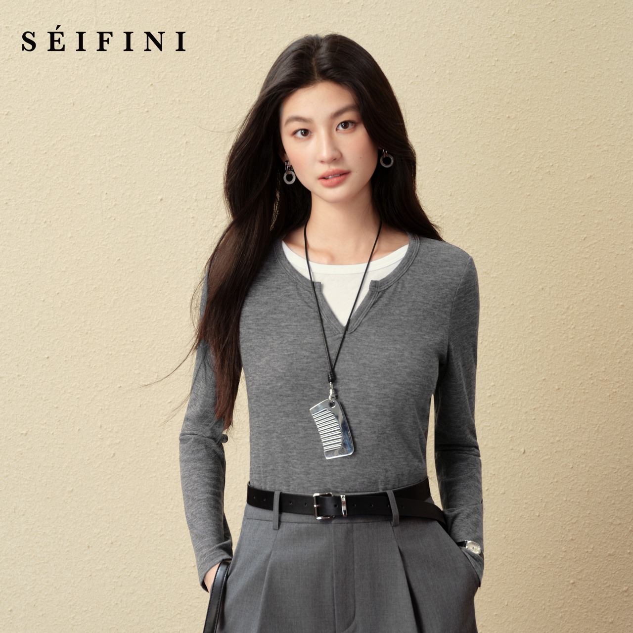 诗凡黎天丝羊毛假两件T恤2025秋新款慵懒V领修身显瘦长袖针织上衣