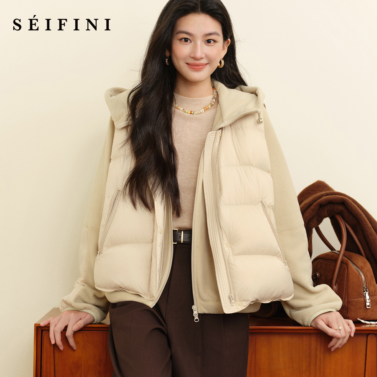 孟子义代言诗凡黎连帽外套羽绒马甲两件套保暖安心鸭绒25秋冬新款