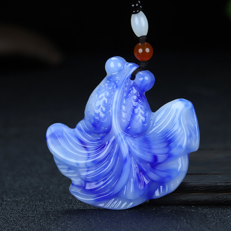 新疆金鱼青花玉挂件吊坠