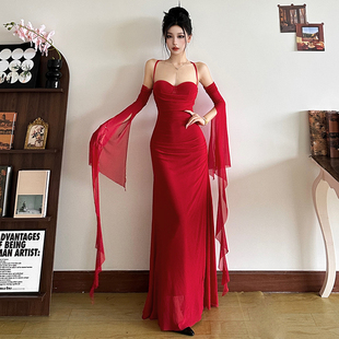 SylCue 套收腰显瘦包臀裙生日长裙 纯欲性感红色吊带连衣裙女带袖