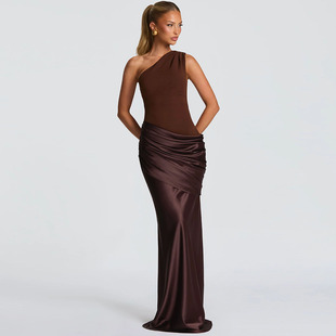 SylCue 显瘦斜肩吊带连衣裙百搭收腰辣妹长裙 欧美轻熟风褶皱修身