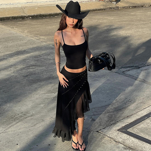 SylCue 千禧辣妹风黑色简约百搭吊带背心不规则高腰半身裙两件套