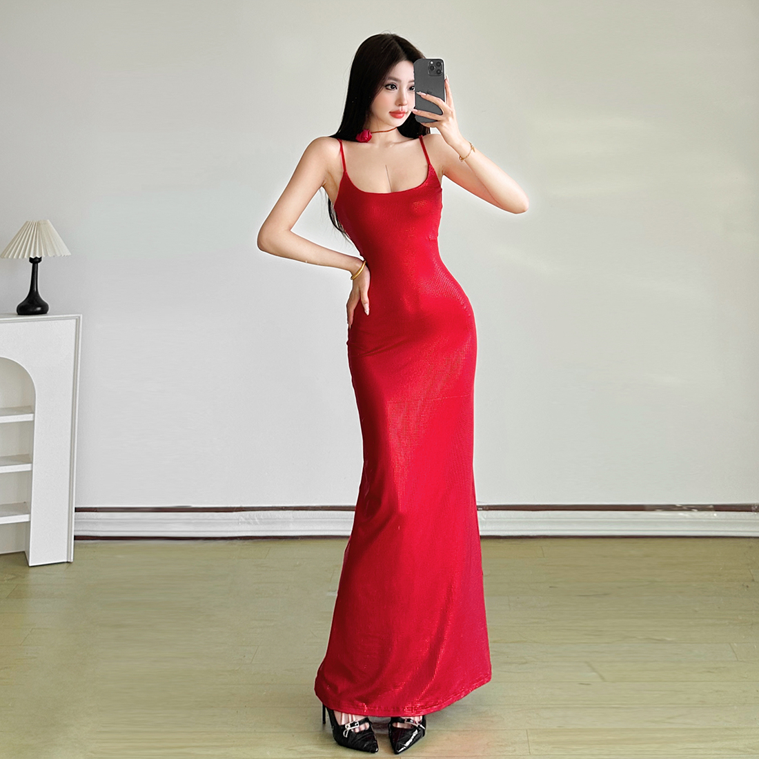 百搭吊带连衣裙气质收腰包臀长裙