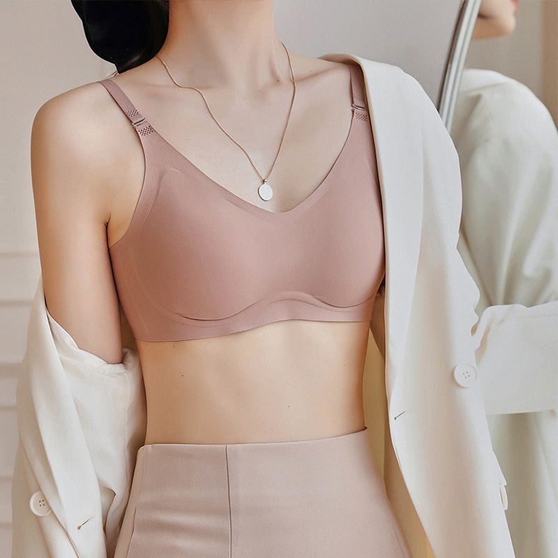 日系简约软支撑无痕零感内衣