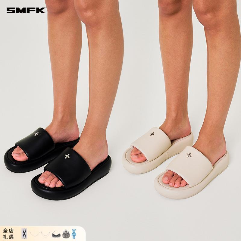 SMFK十字徽章拖鞋女鞋