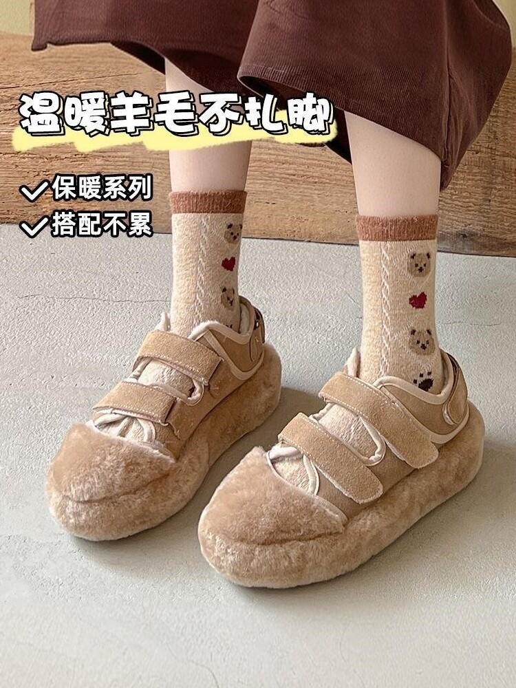 가을 겨울 여성을 위한 새로운 갈색 울 미드 송아지 양말 따뜻한 곰 일본식 트렌디한 복고풍 두꺼운 플러스 벨벳 아우터웨어