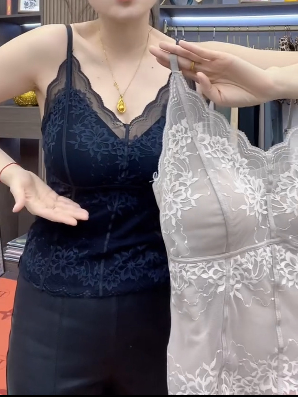吊带背心女蕾丝性感内搭文胸一体式春季固定杯V领打底衫,女装/女士精品,背心吊带,淘宝优惠券,粉丝福利购,淘宝优惠卷